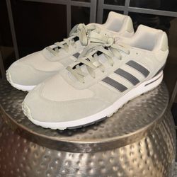Man's Athleisure adidas Run 80 Sneaker. New No Box