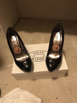 BRAND NEW Steve Madden heels