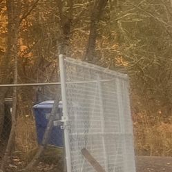 Rolling Gate With Hardware