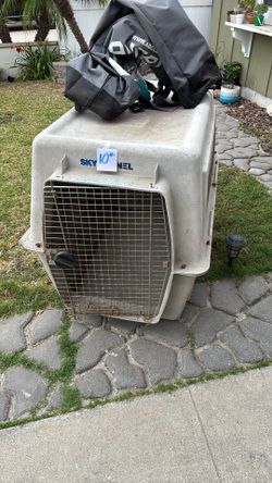 XL dog kennel