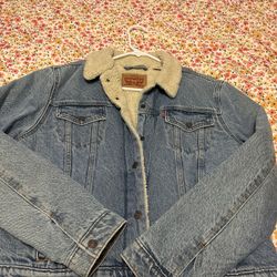 Woman’s Levis Jacket 