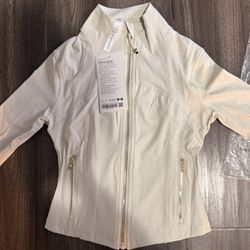 Women’s Lululemon Cropped Sports Defined Jacket Size Small/4 NWT