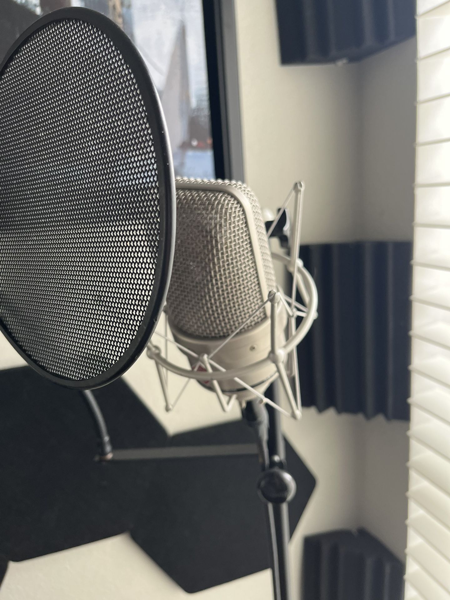 Neumann TLM 49
