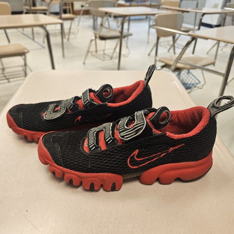 Nike Air KUKINI 2003 Size 7