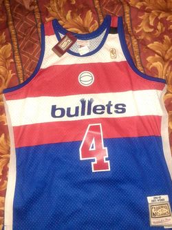 Brand new never worn bullets Jersey (size xl)