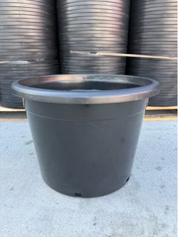25 Gallon Pot / Plant Container - New and Duable