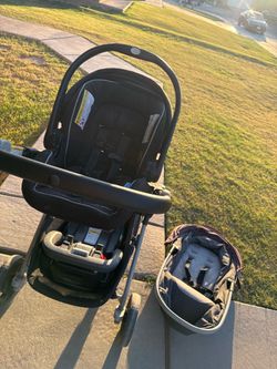stroller and car seat