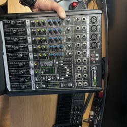 Mackie ProFX8v2 8-channel professional effects mixer with USB