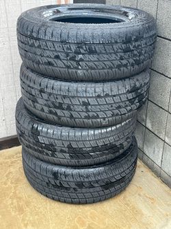 4 Radar Dimax AS-8 – 265/65R17 – Like New, ~1,000 Miles