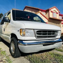 2000 Ford Econoline