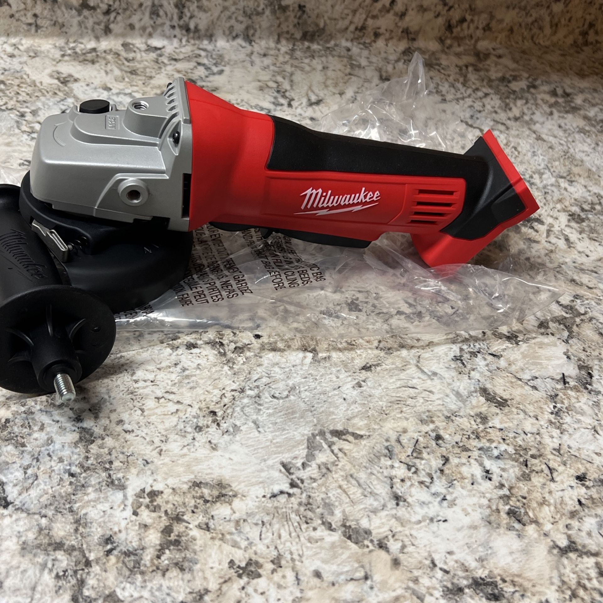 New Milwaukee Grinder for Sale in Orosi, CA OfferUp