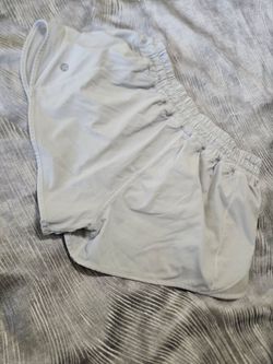 Lululemon Light Gray Women’s  Athletic Shorts