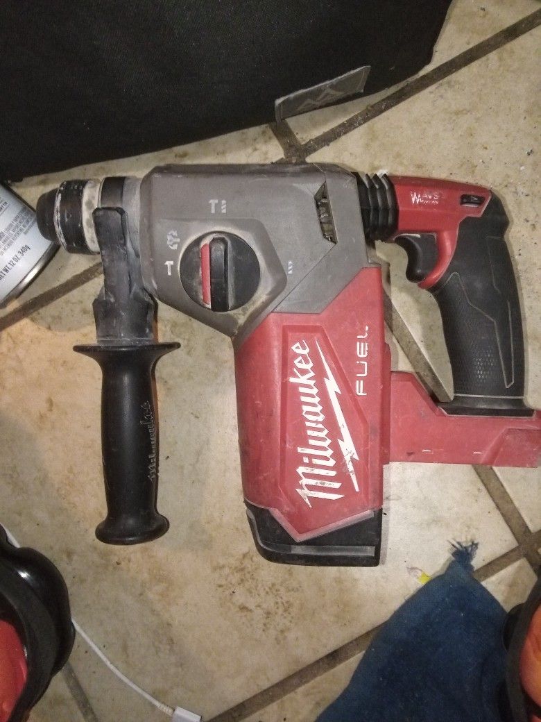 Milwaukee 1" SDS Plus Rotary Hammer,