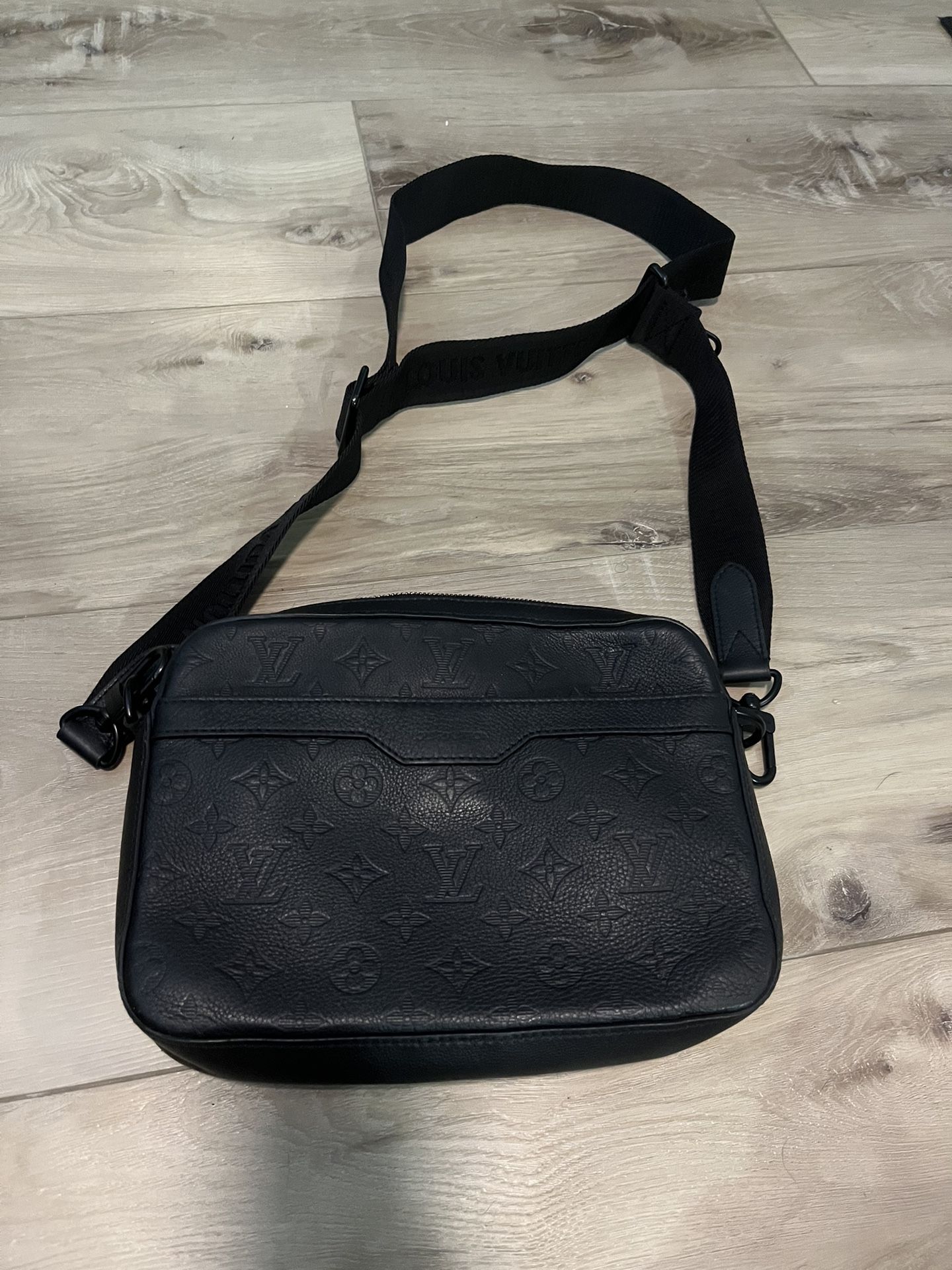 Louis Vuitton Shoulder Bag