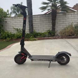Electric scooter
