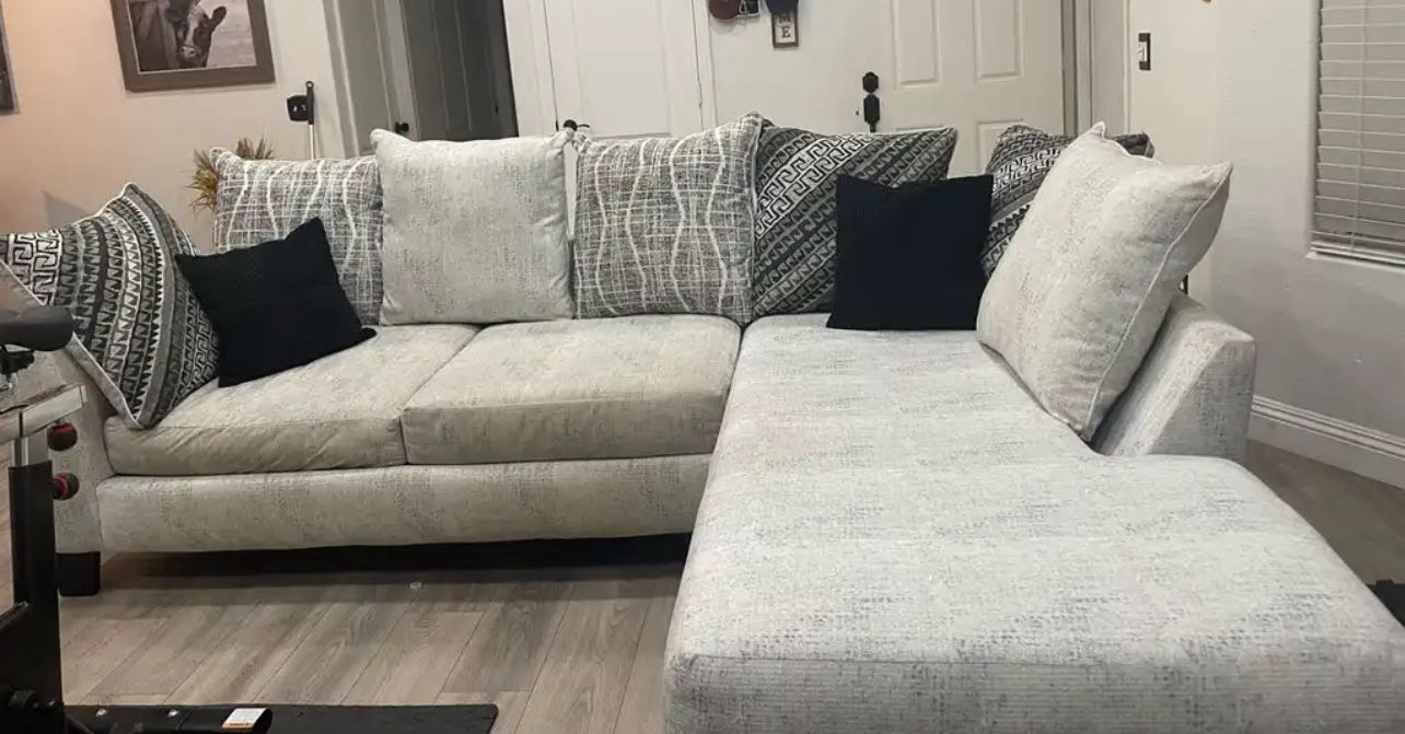 Modern Sectional Sofa