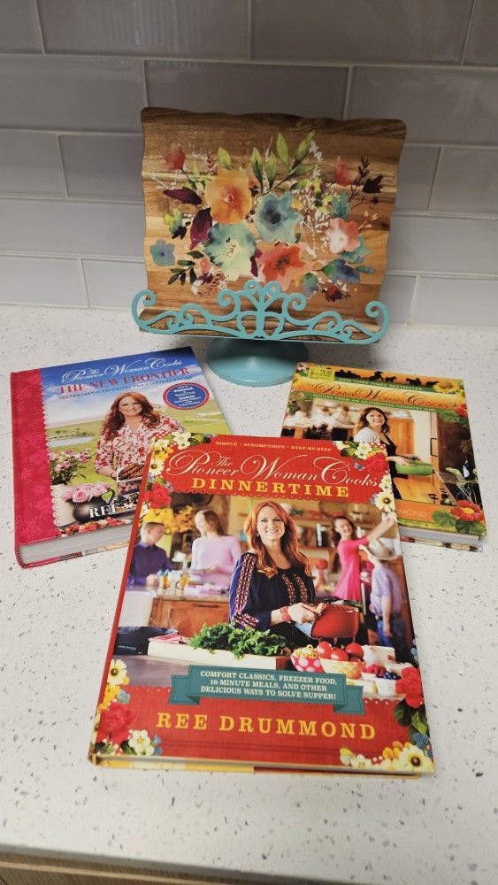 Pioneer Woman Cookbooks and Stand