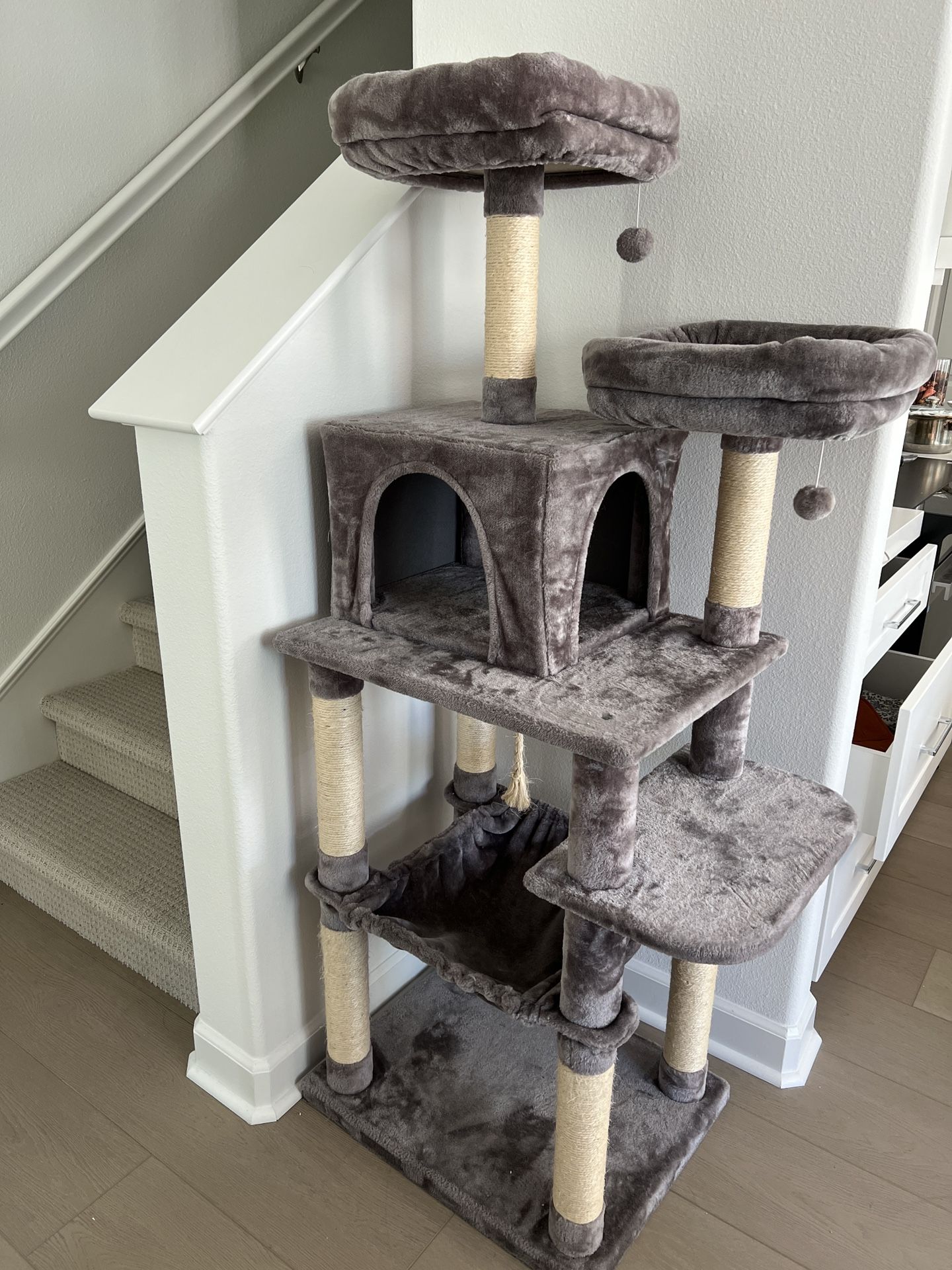 Cat Tree house