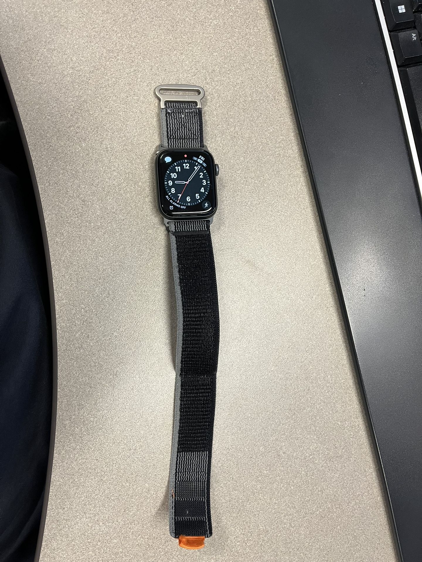 Apple Watch Series 4 W/ Cellular