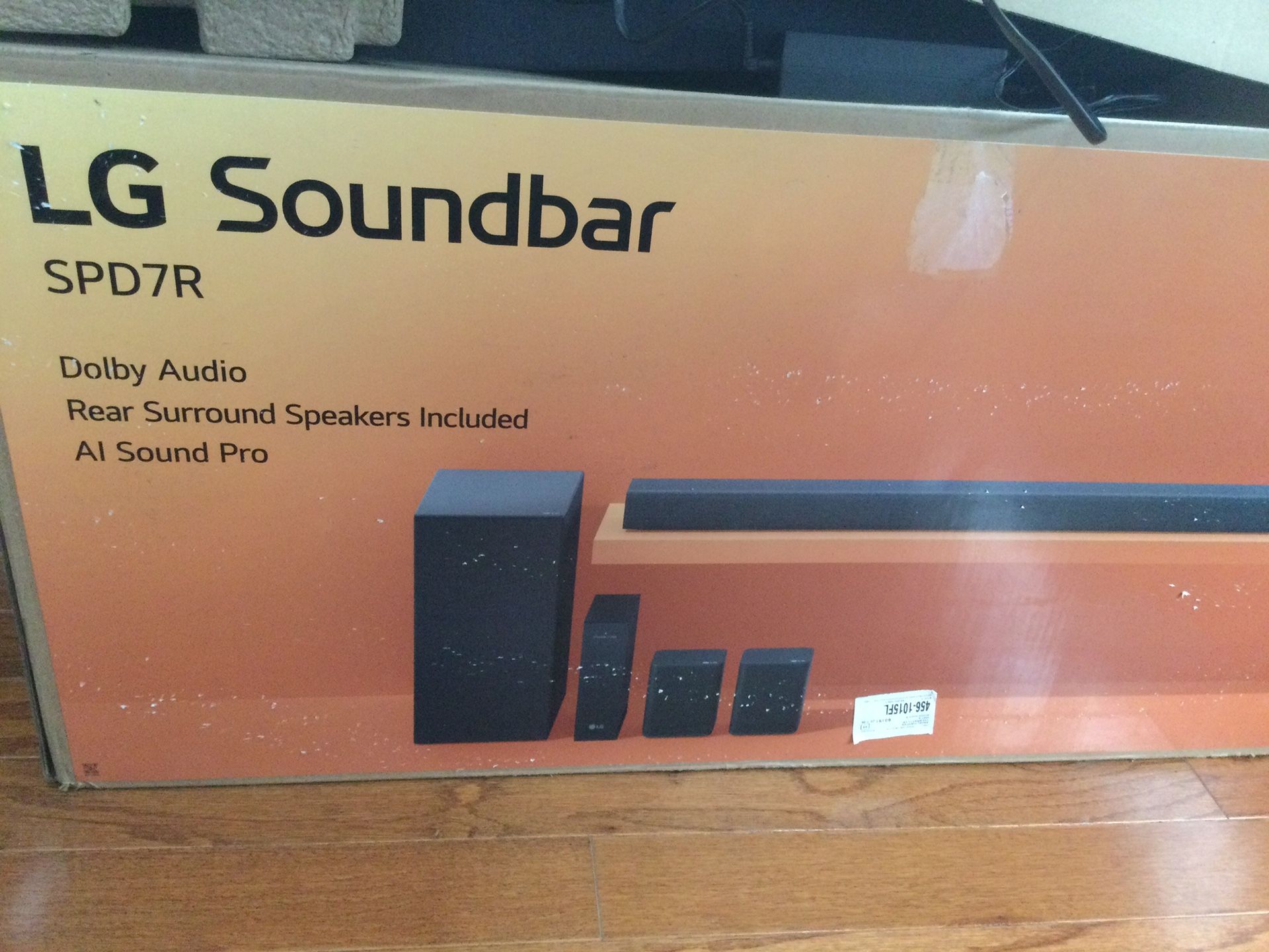 LG SPD7R 7.1 CHANNEL HIGH RES AUDIO SOUND BAR WITH REAR SPEAKER KIT AND SUBWOOFER. 