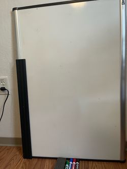 Wall mount white board