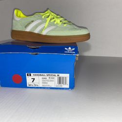 adidas Handball Spezial W Mint Green / Gum – Women’s 7 – With Box