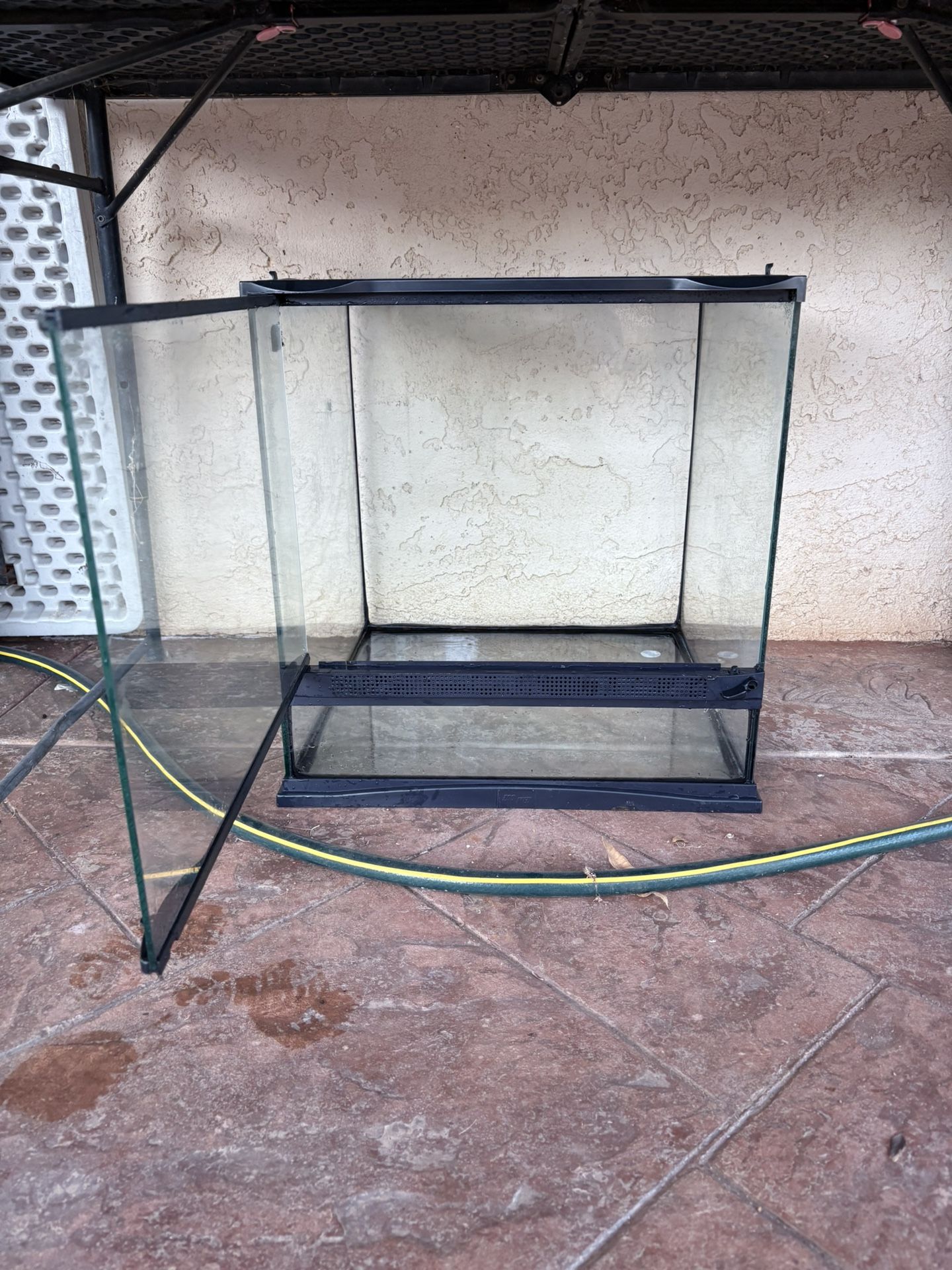 18x18x18 Terrarium (ZooMed)
