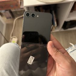 samsung z flip 5 for parts locked 