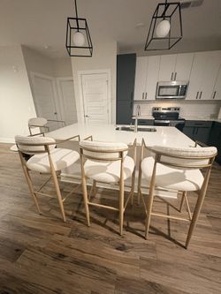 FINAL SALE | NEW Upscale Bar Stools (Set of 4) – ATL