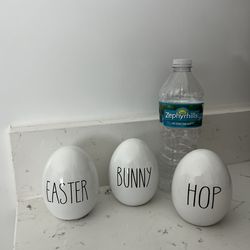 ((3)) Easter Eggs Tabletop Decor