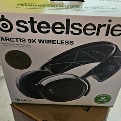 SteelSeries Arctis 9X Wireless Gaming Headset –