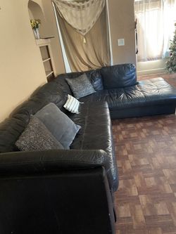 Dark Brown Used Leather Sofa In Good Condition