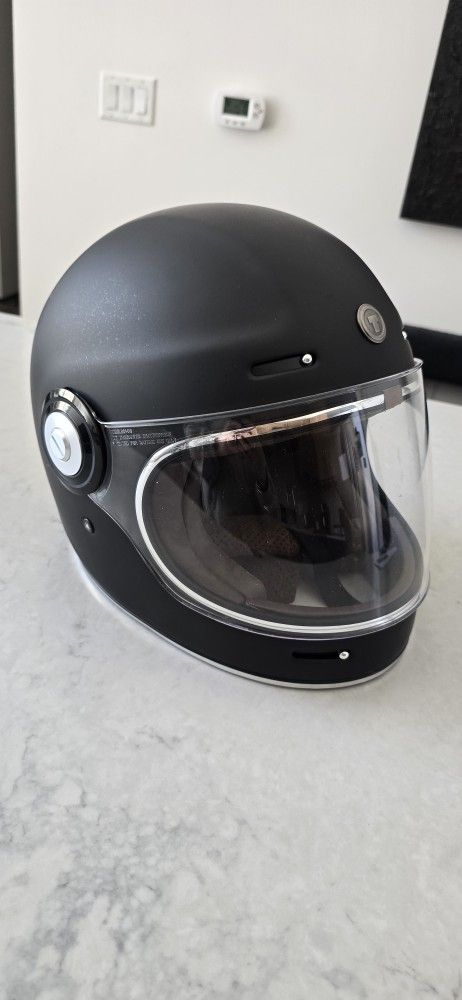 TORC T1/Newport Full Face Motorcycle Helmet – Matte Black - Med -
DOT & ECE Certified | $40
