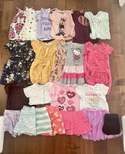 Girls 22 Piece Clothing Clothes Lot Bundle Size 5T Hello Kitty Cat & Jack Carter’s Lot of 22 pieces Size 5T All are in good condition Brands incl