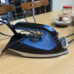 Hamilton Beach 2-in-1 Steam Iron for Clothes and Garment Steamer with 5 Temperature Settings, Nonstick Soleplate, 1200 Watts, 8’ Cord, Black & Blue