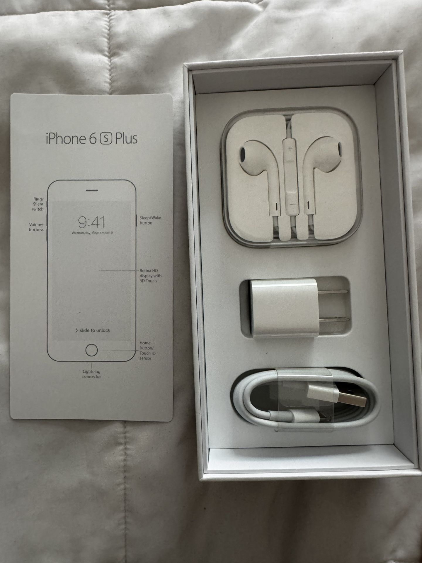 Original Apple Iphone iPhone 6 S Plus Usb Cable+ Earbuds + Wall Charger