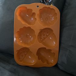BRAND NEW SILICONE MOLD 