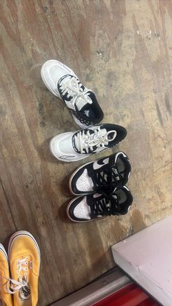 2 pair Nikes size 6