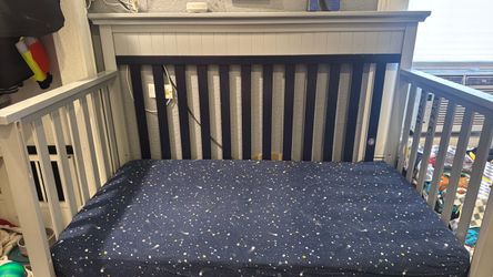 Toddler bed