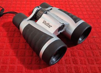 Vivitar 4x30 compact binoculars