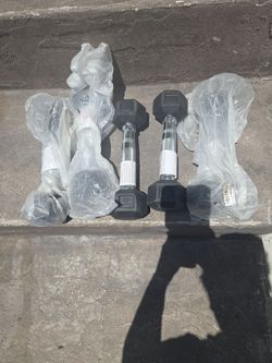 Rubber encased Dumbells 2.5 lbs brand new