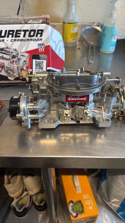 Edelbrock 1403 carburetor