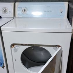 Secadora De Gas Kenmore Heavy Duty Con Garantía Lusiendo Y Trabajando Exelente $240