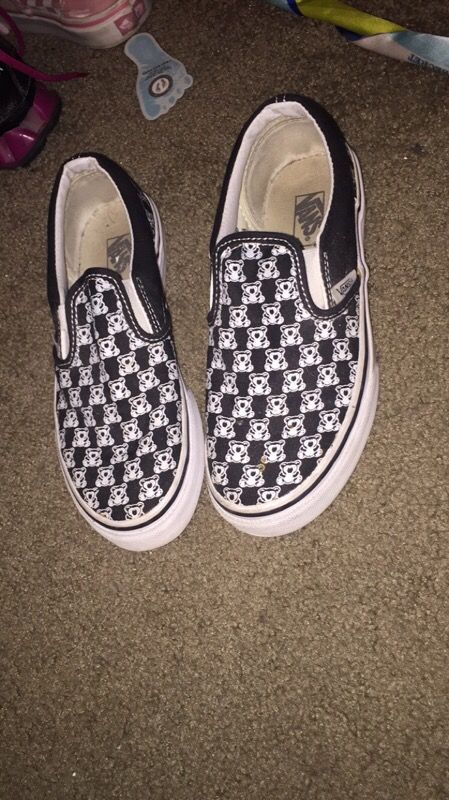 Teddy bear vans