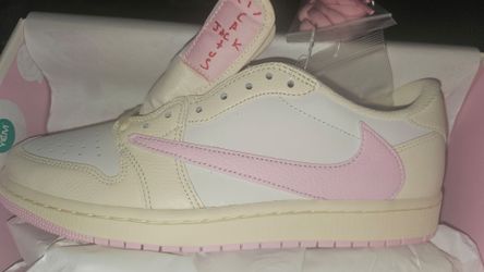 Sz 10. Jordan 1 low Travis Scott Shy pinks.
