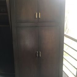 Walk in closet organizer Oak wood bureau