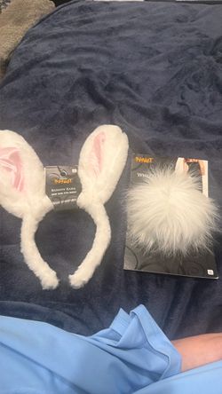 Hawleeen costume Bunny ears and white tail
