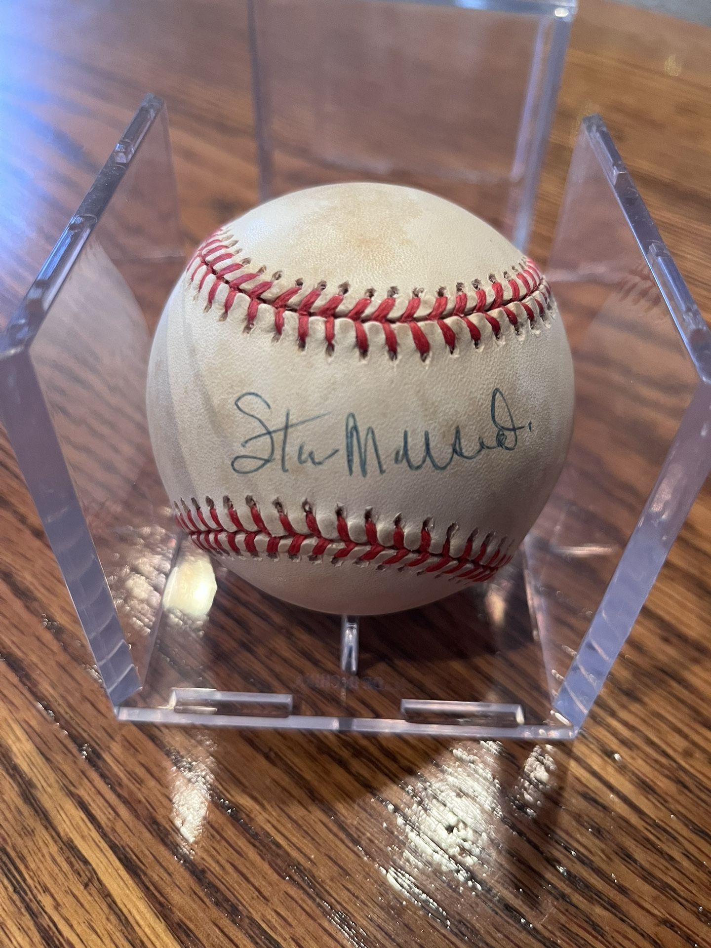 Sold at Auction: STAN MUSIAL AUTOGRAPH BASEBALL