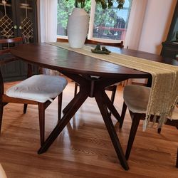47" solid wood dining table w/ intersecting pedestal base