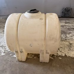 225 gallon water tank